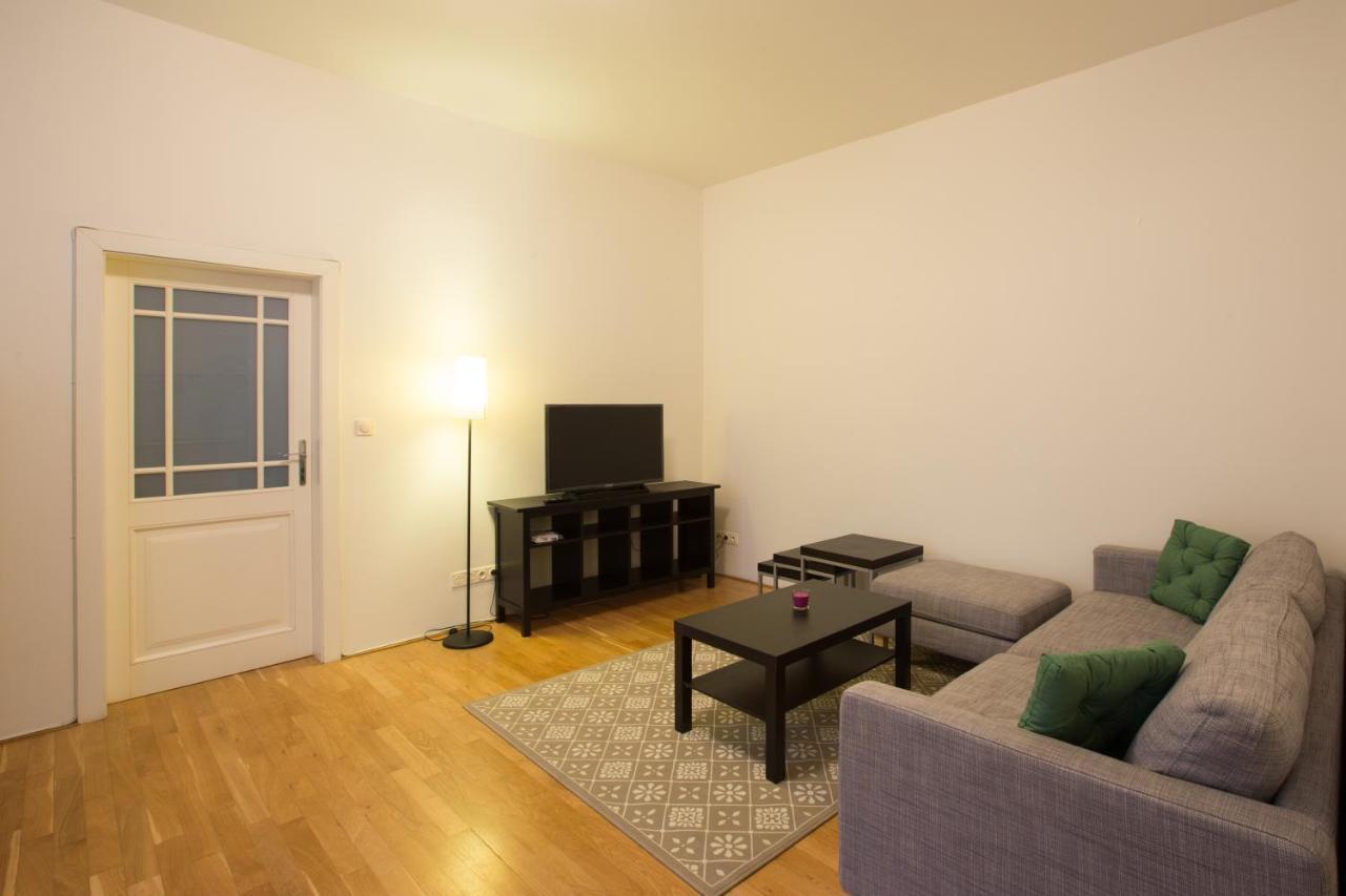 Elegant Apartment With Free Garage In The Center Of Prague Ngoại thất bức ảnh