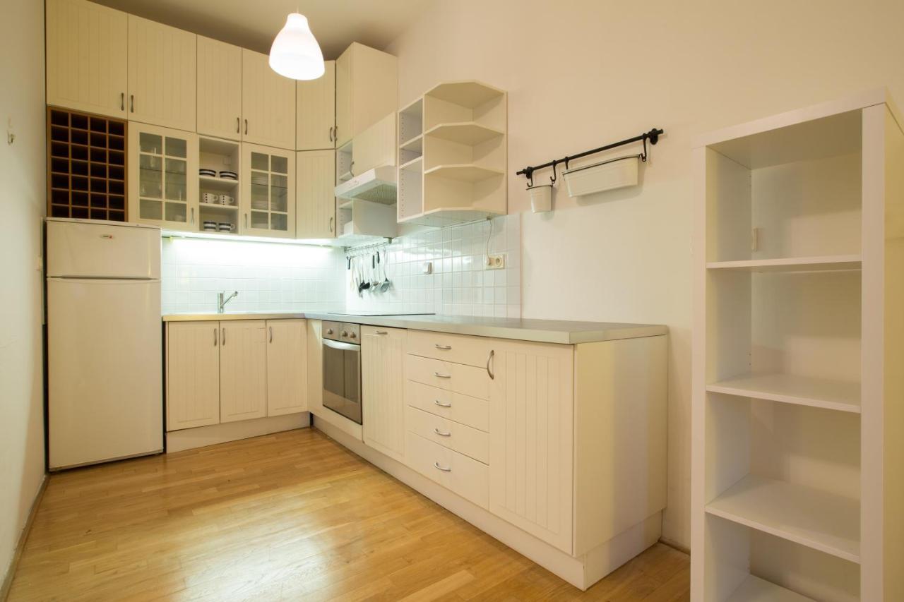 Elegant Apartment With Free Garage In The Center Of Prague Ngoại thất bức ảnh